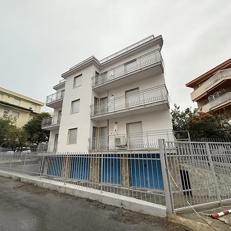Cristallo Apartment
